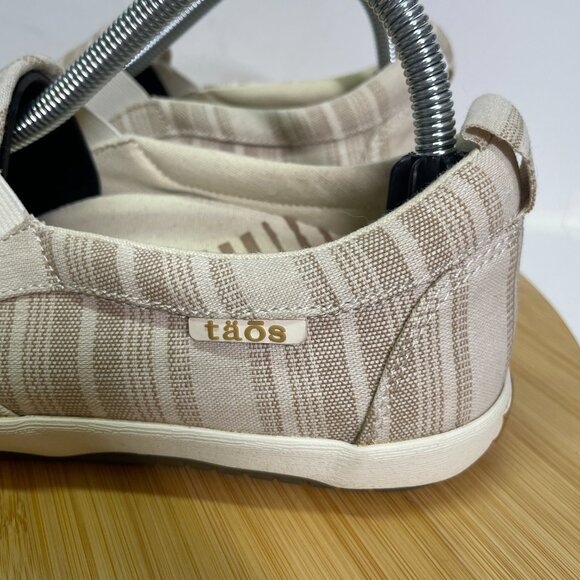 Taos Women 9 Dandy Beige Tan White Stripe Casual Slip-On Sneakers Comfort - Picture 2 of 10